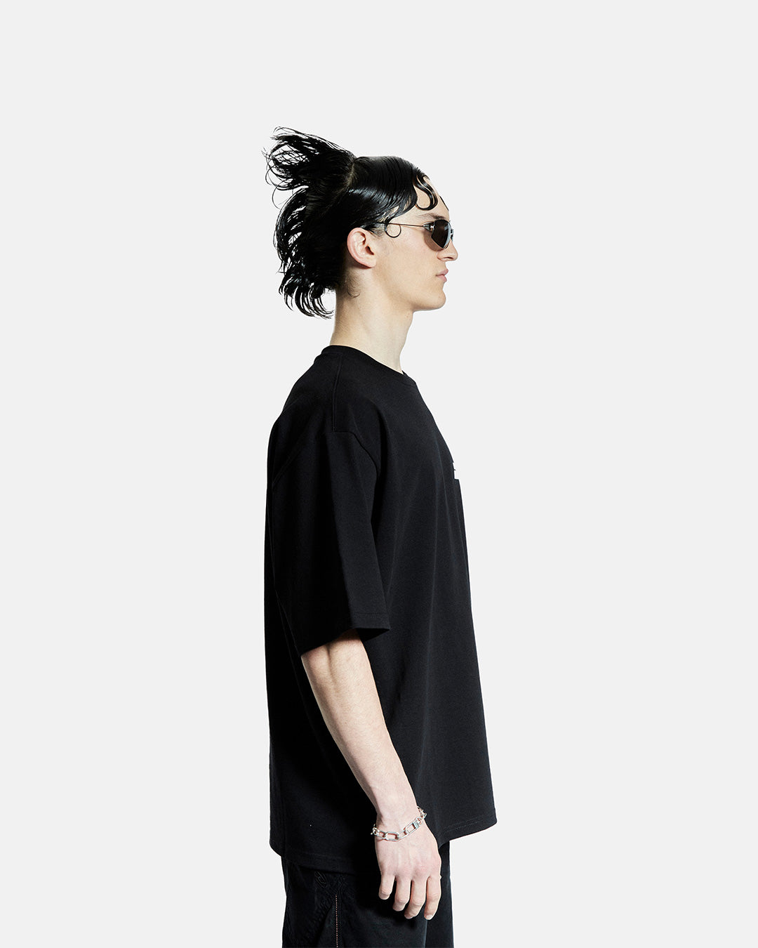 ESSENTIAL T-SHIRT – Warehouse Memories